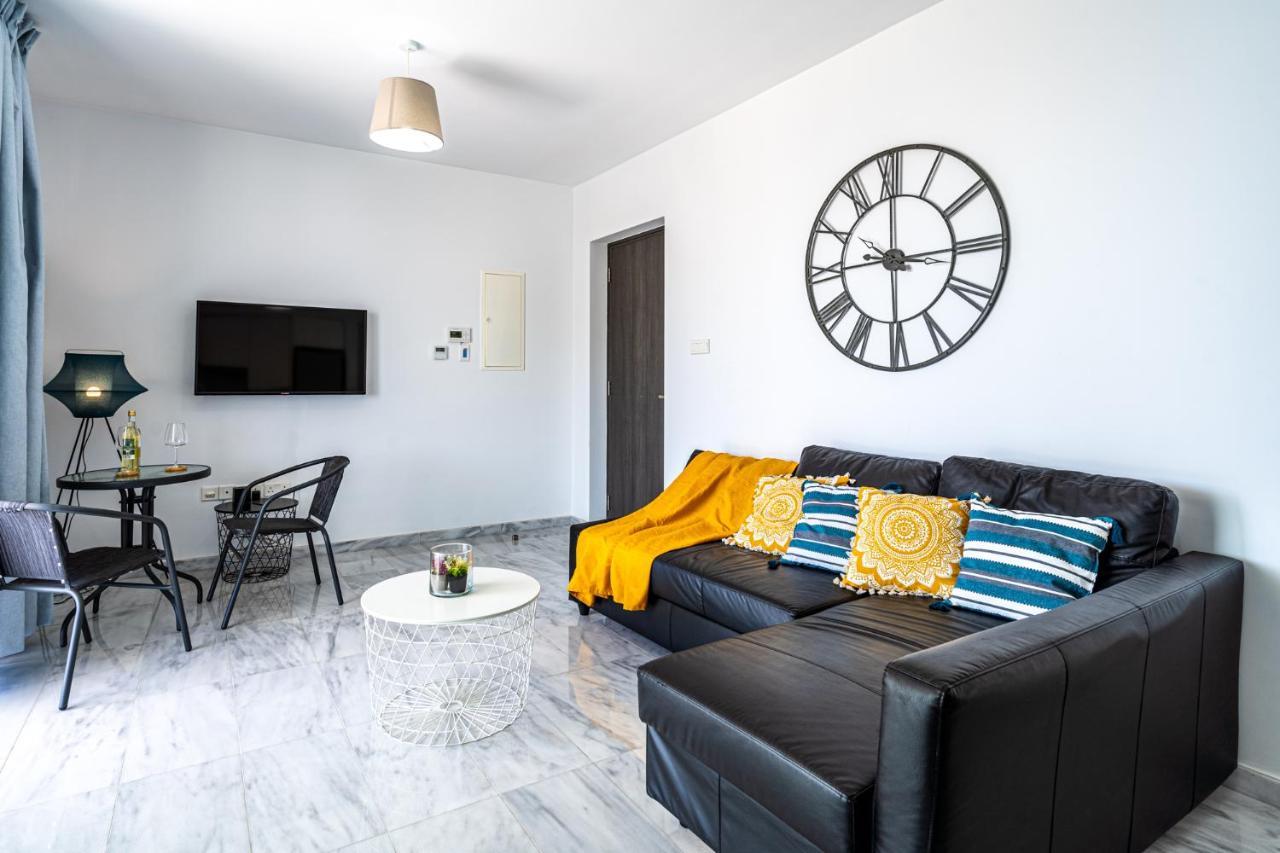 Oyster 1-Br Apt In Larnaca Dış mekan fotoğraf