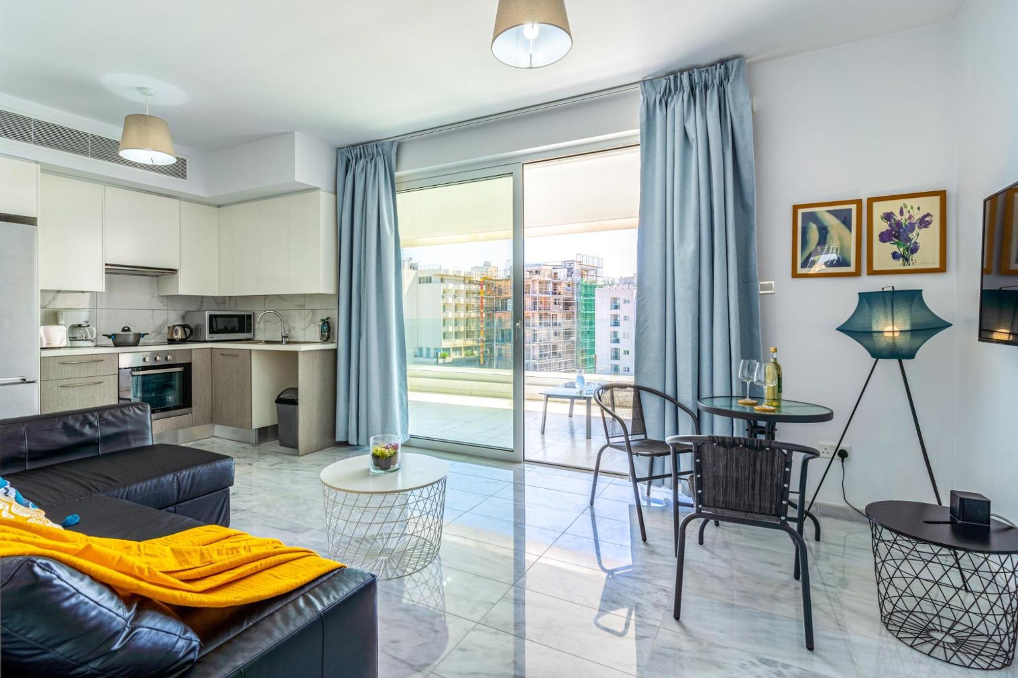 Oyster 1-Br Apt In Larnaca Dış mekan fotoğraf