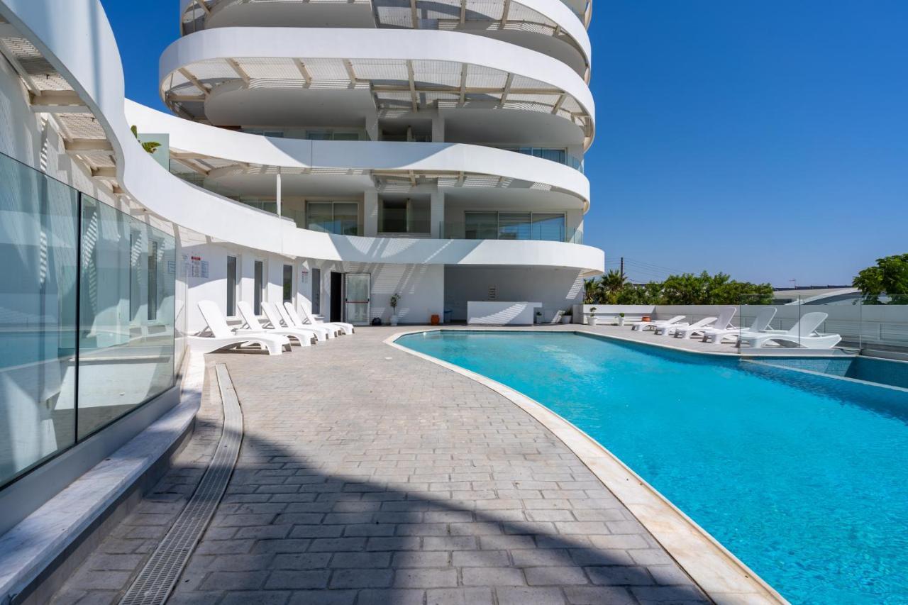 Oyster 1-Br Apt In Larnaca Dış mekan fotoğraf